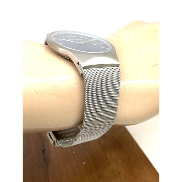 Bering Men's Watch 11938-003 Quartz Blue Dial Mesh Silver Stainless Stee… - Picture 13 of 15